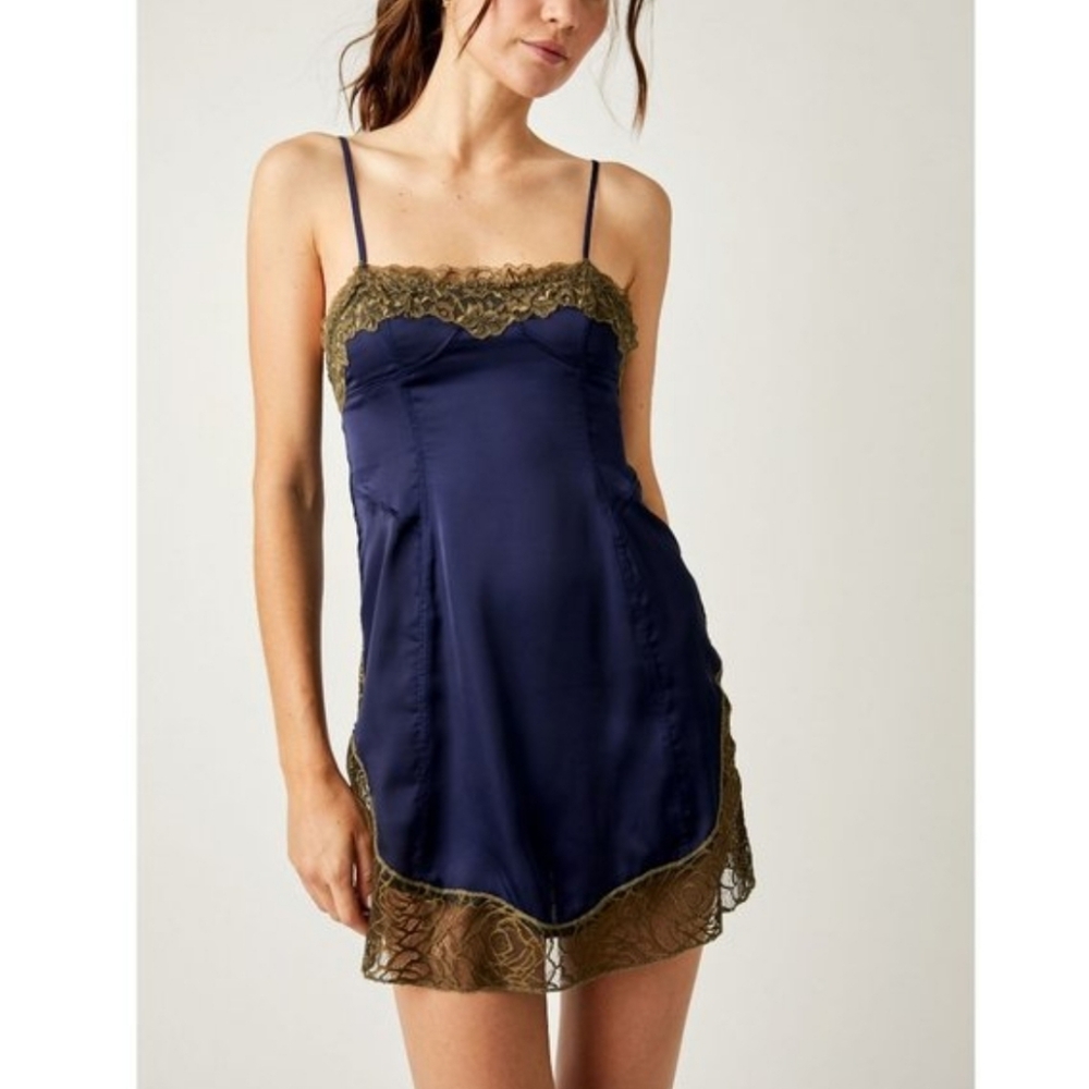 NWT Free People Aries Rising mini slip Small